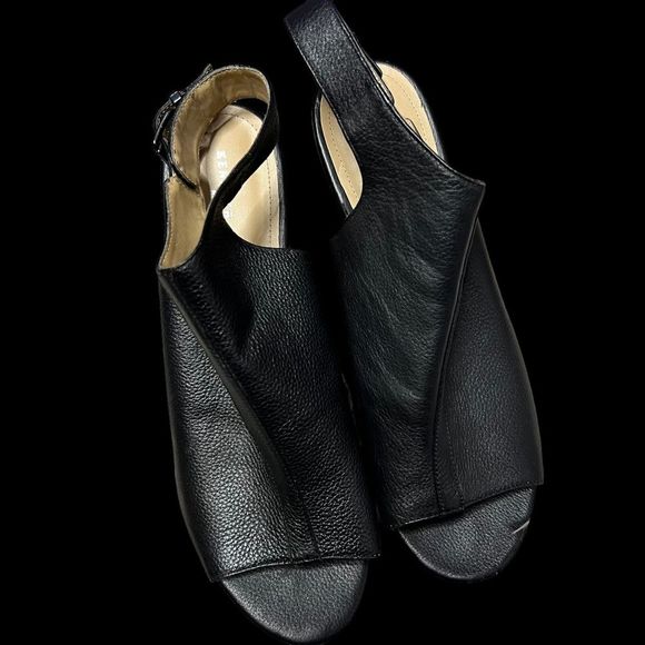 Kenneth Cole Black Leather Cork Wedges - Picture 3 of 5